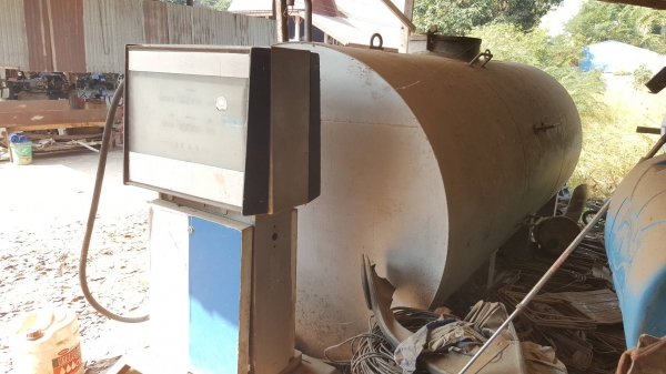 ขาย ถังน้ำมัน 6,000 ลิตร พร้อมหัวจ่าย ถังสวยไม่มีผุ ราคาต่อรองได้ครับ