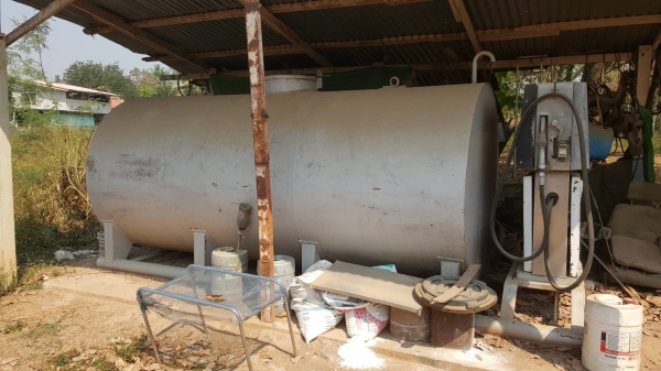 ขาย ถังน้ำมัน 6,000 ลิตร พร้อมหัวจ่าย ถังสวยไม่มีผุ ราคาต่อรองได้ครับ