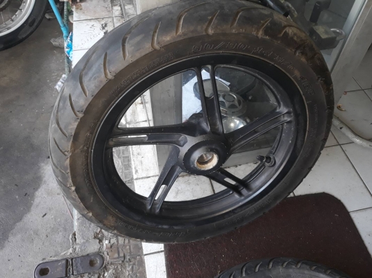 ล้อพร้อมยางล้อหลัง PCX ติดรถลด 750.-