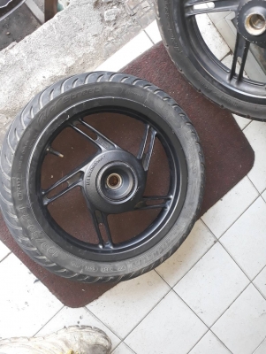 ล้อพร้อมยางล้อหลัง PCX ติดรถลด 750.-