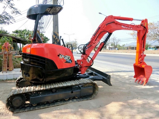 ขายรถขุดยี่ห้อ : KUBOTA แบบ :  U30S คอลโทนสั้นปั้มนิ้ว รุ่นใหม่มือบิดคันเร่ง  ราคา 395,000 บาท (ราคาต่อรองได้) รถเก่านอกแท้ไม่เคยใช้งานในไทย มีเอกสารใบอินวอย ช่วงล่างแน่น เครื่องดี ระบบไว  สนใจโทร : 099-907-9273 กิ๊ฟ กมลชนก   สนใจโทร : 099-907-3356 ช่างบั