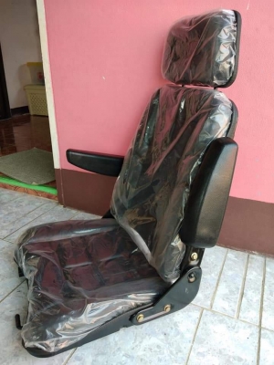 จำหน่าย เบาะแบ๊คโฮมือ1 แบบมีหัว มีที่พักแขน อย่างดี ราคา2700บาท มีบริการจัดส่งทั่วไทย สนใจติดต่อ 099-907-9273 กิ๊ฟ กมลชนก   สนใจโทร : 099-907-3356 ช่างบัง  ไอดี ไลน์ : gift9273 (หรือ บันทึกเบอร์)