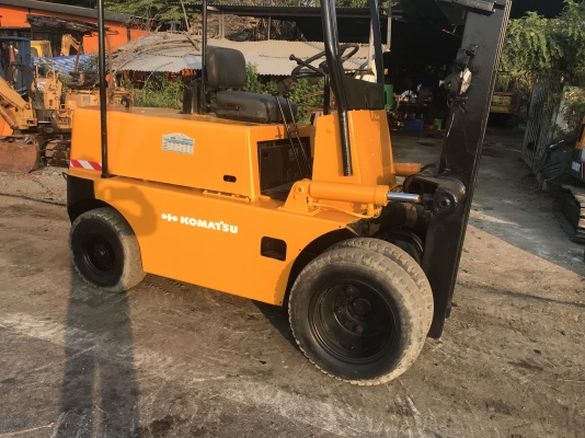 Komatsu fd30-2สภาพดีเก่าญี่ปุ่น มีใบอินวอยไม่เคยใช้ในไทย