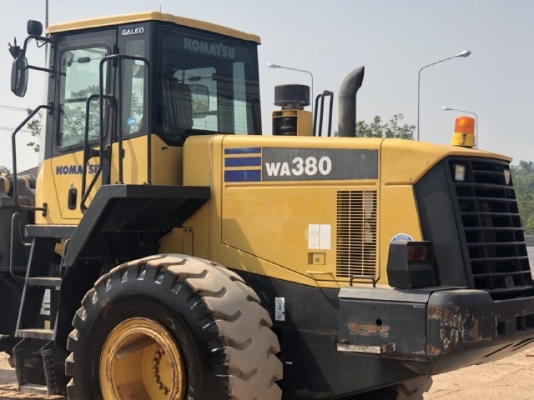 ขายรถตักล้อยาง KOMATSU WA380-5 นำเข้าเองจากญี่ปุ่น สภาพสวยพร้อมใช้ มีVDOการทำงานครับ