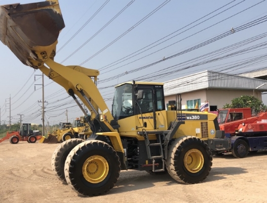 ขายรถตักล้อยาง KOMATSU WA380-5 นำเข้าเองจากญี่ปุ่น สภาพสวยพร้อมใช้ มีVDOการทำงานครับ