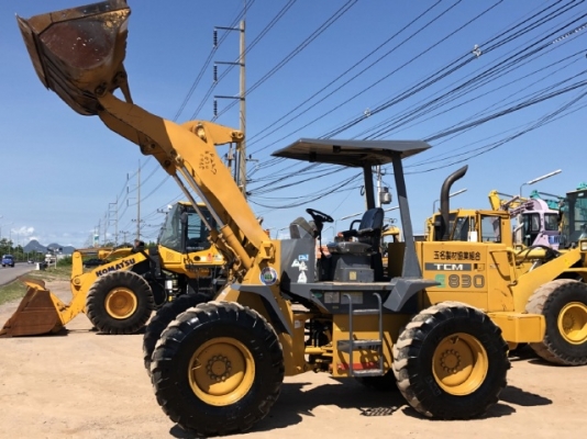 ขายรถตักล้อยาง TCM E830 (เท่าเทียบ WA100) นำเข้าเองจากญี่ปุ่น สภาพสวยพร้อมใช้ มีVDOการทำงานครับ
