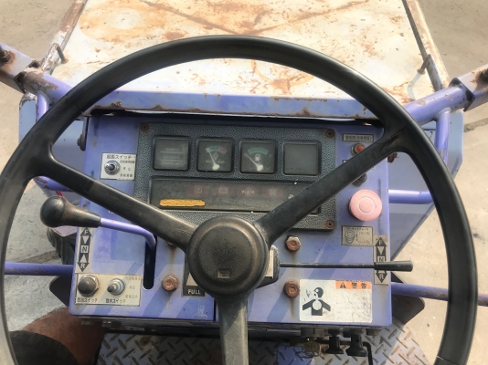 ขายรถบด4ตันKOMATSUรุ่นJV40CW-3นำเข้าญี่ปุ่นไม่เคยใช้งานในไทย หน้าเหล็กหลังยาง ขับ2เพลาเอวอ่อน  เครื่องKOMATSU 3สูบ สภาพดีพร้อมใช้งาน มีให้เลือกหลายคันหลายขนาด Line:Jiraroj2909