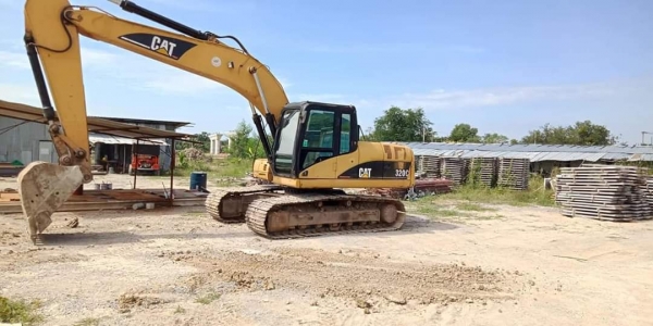 ขายจ้า..CATERPILLAR 320C เก่าใน สภาพสวย เดิมๆๆ  เครื่องปั๊มแห้ง 10,xxx ชั่วโมง โทร 089-3818694 จ๊อย
