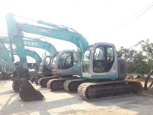 ขายจ้า..KOBELCO SK135SR-1E YY03 ปี 2004  มีลายแย๊ก แทรค70 6,xxxชั่วโมง โทร 089-3818694 จ๊อย