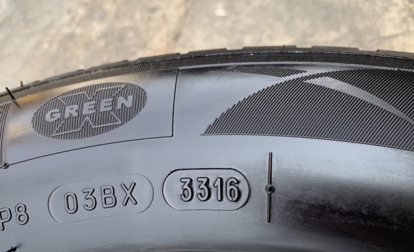 ยาง 185-65-14 Michelin ปี 16 ดอกยางหนาปึก เต็มๆทุกเส้น ยาง 185-65-14 Michelin ปี 16 ดอกยางหนาปึก เต็มๆทุกเส้น