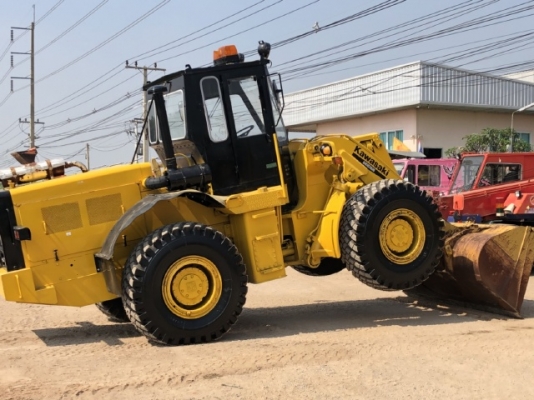 ขายรถตักล้อยาง KAWASAKI KLD80Z (เทียบเท่า WA350) นำเข้าเองจากญี่ปุ่น สภาพสวยพร้อมใช้ มีVDOการทำงานครับ ขายรถตักล้อยาง KAWASAKI KLD80Z (เทียบเท่า WA350) นำเข้าเองจากญี่ปุ่น สภาพสวยพร้อมใช้ มีVDOการทำงานครับ