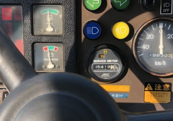 ขายรถตักล้อยาง KOMATSU WA100-1 นำเข้าเองจากญี่ปุ่น สภาพสวยพร้อมใช้ มีVDOการทำงานครับ