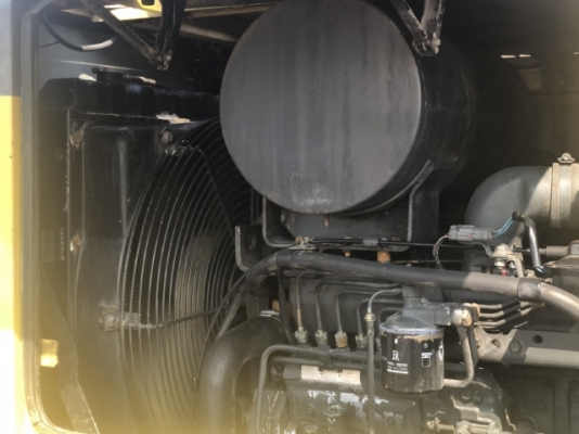 ขายรถตักล้อยาง KOMATSU WA100-3 นำเข้าเองจากญี่ปุ่น สภาพสวยพร้อมใช้ มีVDOการทำงานครับ ขายรถตักล้อยาง KOMATSU WA100-3 นำเข้าเองจากญี่ปุ่น สภาพสวยพร้อมใช้ มีVDOการทำงานครับ