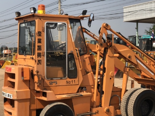 ขายรถตักล้อยาง TCM SD25Z6 นำเข้าเองจากญี่ปุ่น สภาพสวยพร้อมใช้ มีVDOการทำงานครับ ขายรถตักล้อยาง TCM SD25Z6 นำเข้าเองจากญี่ปุ่น สภาพสวยพร้อมใช้ มีVDOการทำงานครับ