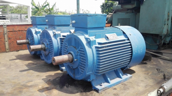 มอเตอร์ไฟฟ้ากำลัง Crompton ขนาด 75 HP 380V 2P (2970 rpm) ของสภาพใหม่ 95\% สแปไว้สำรองบางตัวยังไม่ได้