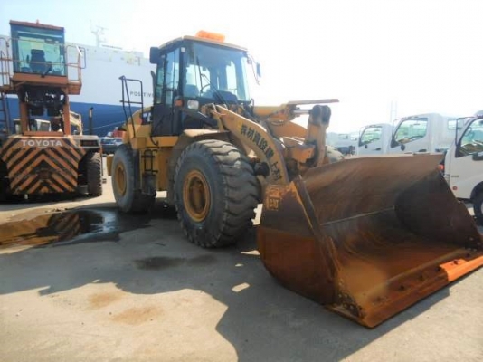 ขายรถตักล้อยาง CAT 950H ปี 2011 นำเข้าเองจากญี่ปุ่น สภาพสวยพร้อมใช้ ถึงเร็วๆนี้ครับ