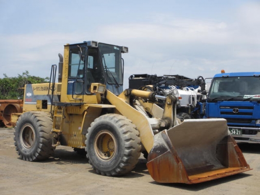 ขายรถตักล้อยาง KOMATSU WA300-1 นำเข้าเองจากญี่ปุ่น สภาพสวยพร้อมใช้ ถึงเร็วๆนี้ครับ