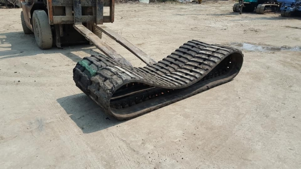 สินค้าหายากที่สุด*งานนำเข้าจากญี่ปุ่น มาแล้วคะ* แทรคยางฟันแหลม /ฟันหมา* ขนาด 420 *54(ข้อ)*100 /420*100*54(ข้อ) สินค้าหายากที่สุด*งานนำเข้าจากญี่ปุ่น มาแล้วคะ* แทรคยางฟันแหลม /ฟันหมา* ขนาด 420 *54(ข้อ)*100 /420*100*54(ข้อ)