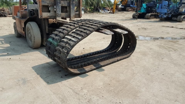 สินค้าหายากที่สุด*งานนำเข้าจากญี่ปุ่น มาแล้วคะ* แทรคยางฟันแหลม /ฟันหมา* ขนาด 420 *54(ข้อ)*100 /420*100*54(ข้อ) สินค้าหายากที่สุด*งานนำเข้าจากญี่ปุ่น มาแล้วคะ* แทรคยางฟันแหลม /ฟันหมา* ขนาด 420 *54(ข้อ)*100 /420*100*54(ข้อ)