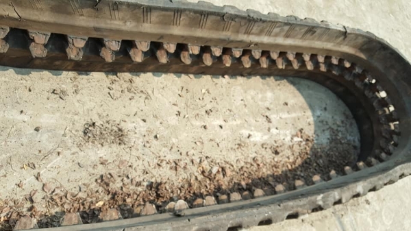 สินค้าหายากที่สุด*งานนำเข้าจากญี่ปุ่น มาแล้วคะ* แทรคยางฟันแหลม /ฟันหมา* ขนาด 420 *54(ข้อ)*100 /420*100*54(ข้อ) สินค้าหายากที่สุด*งานนำเข้าจากญี่ปุ่น มาแล้วคะ* แทรคยางฟันแหลม /ฟันหมา* ขนาด 420 *54(ข้อ)*100 /420*100*54(ข้อ)