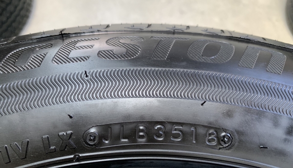 ยางป้ายแดง 185-65-15 Bridgestone ปลายปี 18 ดอกยางเต็มๆ ตุ่มเด้งๆ