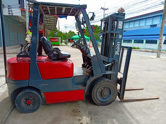 รถฟอร์คลิฟท์ ไทลิฟ ยก2.5ตันเครื่องยนต์นิสสันเบนซิล+แก๊ส พร้อมใช้งาน