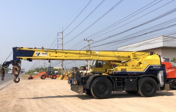 ขายรถเครน TADANO TR250M-5 (ขนาด 25 ตัน) ปี 1995 รถนอกนำเข้าจากญี่ปุ่น สภาพสวยพร้อมใช้ มีVDOการทำงานครับ ขายรถเครน TADANO TR250M-5 (ขนาด 25 ตัน) ปี 1995 รถนอกนำเข้าจากญี่ปุ่น สภาพสวยพร้อมใช้ มีVDOการทำงานครับ