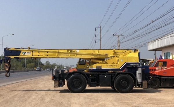 ขายรถเครน TADANO TR250M-5 (ขนาด 25 ตัน) ปี 1995 รถนอกนำเข้าจากญี่ปุ่น สภาพสวยพร้อมใช้ มีVDOการทำงานครับ ขายรถเครน TADANO TR250M-5 (ขนาด 25 ตัน) ปี 1995 รถนอกนำเข้าจากญี่ปุ่น สภาพสวยพร้อมใช้ มีVDOการทำงานครับ