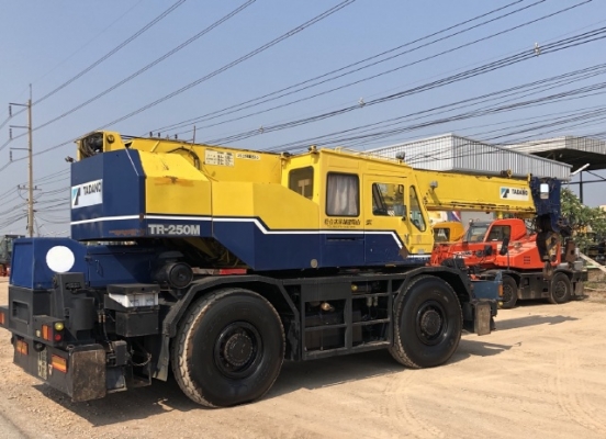 ขายรถเครน TADANO TR250M-5 (ขนาด 25 ตัน) ปี 1995 รถนอกนำเข้าจากญี่ปุ่น สภาพสวยพร้อมใช้ มีVDOการทำงานครับ ขายรถเครน TADANO TR250M-5 (ขนาด 25 ตัน) ปี 1995 รถนอกนำเข้าจากญี่ปุ่น สภาพสวยพร้อมใช้ มีVDOการทำงานครับ