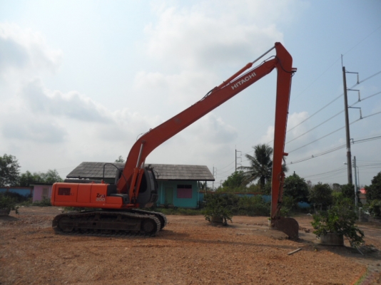 ZX200-1 บูมยาว16เมตร  @1,600,000บาท 8,XXXชั่วโมง พร้อมใช้เอกสารครบ สนใจโทรสนใจคลิ๊ก ☎ 081-989-1989 หรั่งครับ