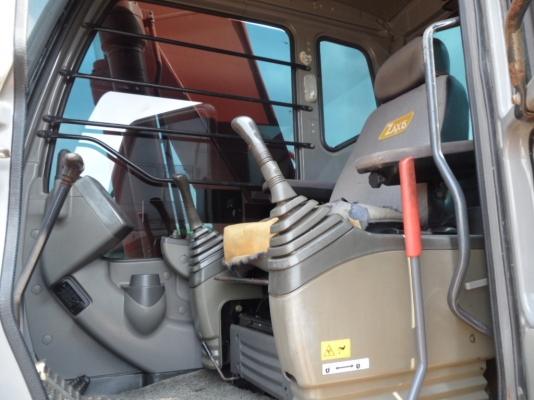 ZX200-1 บูมยาว16เมตร  @1,600,000บาท 8,XXXชั่วโมง พร้อมใช้เอกสารครบ สนใจโทรสนใจคลิ๊ก ☎ 081-989-1989 หรั่งครับ