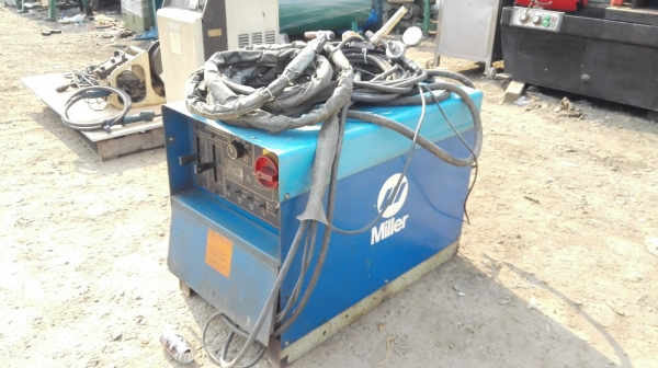 ตู้เชื่อม Miller DIALARC HF CY50 / AC/DC 220/380V