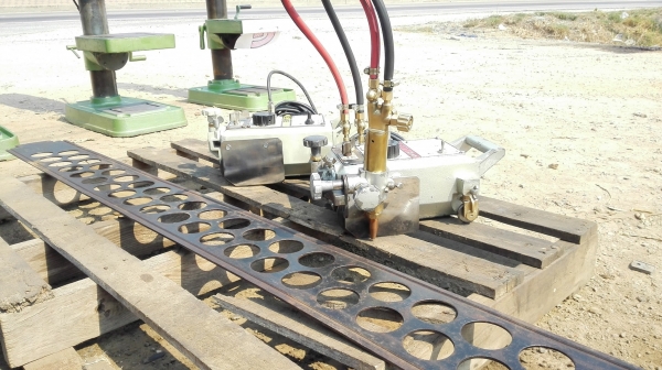 เครื่องตัดแก้สเดินตามราง(ตัดเต่า) 2 ตัว แถมราง 1 เส้น สวยพร้อมใช้ เครื่องตัดแก้สเดินตามราง(ตัดเต่า) 2 ตัว แถมราง 1 เส้น สวยพร้อมใช้