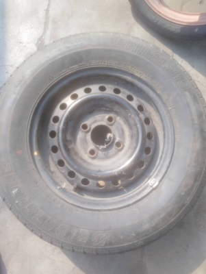 ขายล้ออะไหล่​ ขอบ13​ ยาง​ BRIDGESTONE.ขอบ13​ มี​ 1​ ล้อ​ โทร.0814273941​ ไอ​ดี​ไลน์​ ​0814273941​