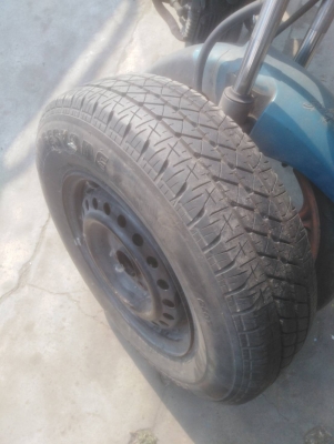 ขายล้ออะไหล่​ ขอบ13​ ยาง​ BRIDGESTONE.ขอบ13​ มี​ 1​ ล้อ​ โทร.0814273941​ ไอ​ดี​ไลน์​ ​0814273941​