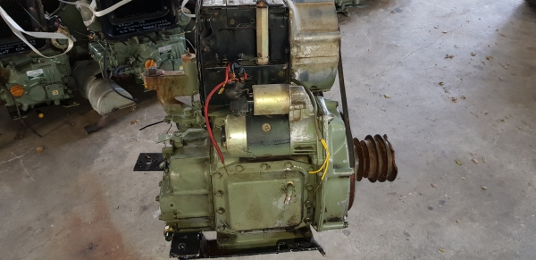 2 สูบ 12 แรง หม้อนน้ำในตัว 2 สูบ 12 แรง หม้อนน้ำในตัว