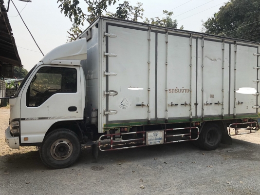 ขายรถ 6ล้อ ตู้ 10 บาน  NQR 150 ปี 51