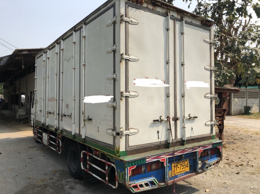 ขายรถ 6ล้อ ตู้ 10 บาน  NQR 150 ปี 51