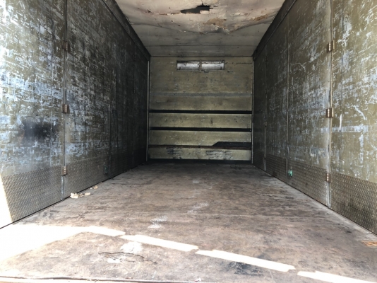 ขายรถ 6ล้อ ตู้ 10 บาน  NQR 150 ปี 51