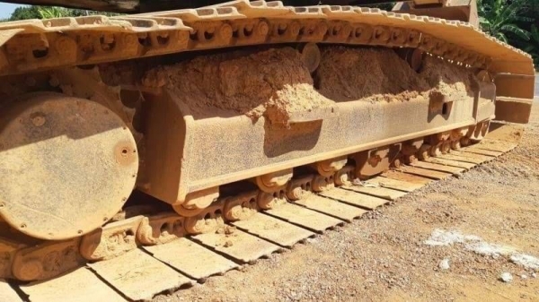 ขาย 890,000 KOBELCO SK 200 Mark 6  YN 07  เครื่องดี ปั้มแรง ไฟฟ้าครบ เอวแน่น ช่วงช่างสวย แอร์หนาว เอกสารแจ้งจำหน่ายซื้อใหม่ป้ายแดงมามือเดียว รถพร้อมใช้งาน  รถอยู่  จันทบุรี  โทร 0610710295  สนใจ รายการสินค้า อื่นๆ ที่ เว็ปไชค์ Truck2Hand https://www.truck