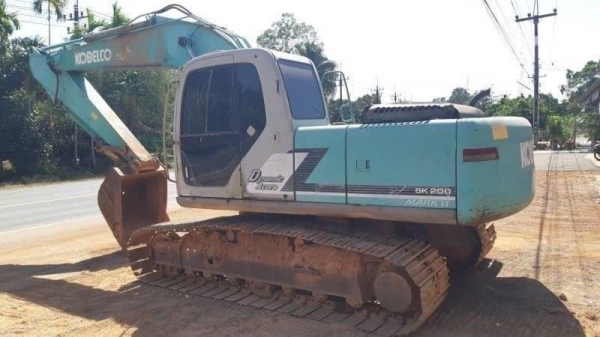 ขาย 890,000 KOBELCO SK 200 Mark 6  YN 07  เครื่องดี ปั้มแรง ไฟฟ้าครบ เอวแน่น ช่วงช่างสวย แอร์หนาว เอกสารแจ้งจำหน่ายซื้อใหม่ป้ายแดงมามือเดียว รถพร้อมใช้งาน  รถอยู่  จันทบุรี  โทร 0610710295  สนใจ รายการสินค้า อื่นๆ ที่ เว็ปไชค์ Truck2Hand https://www.truck