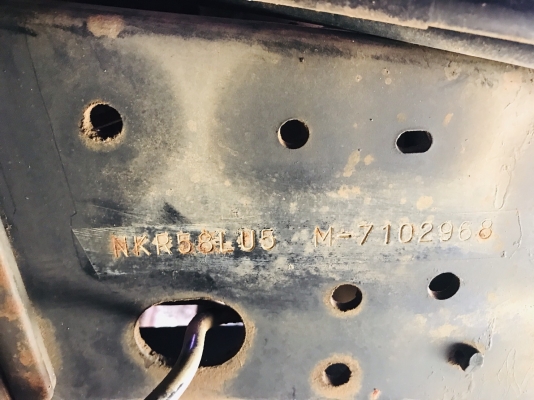 ขาย 165,000 ISUZU NKR58LU5  เครื่อง 4BE1-110 แรง หัวบาง ยางดี คัชซีสวย กว้าง 1.95 ม.ยาว 4.30ม.ช่วงต่อดั้ม ม.79 รถสวยพร้อมใช้ รถอยู่ ลำปาง 090-772-3710 090-772-3708