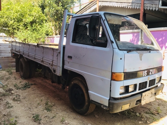 ขาย 165,000 ISUZU NKR58LU5  เครื่อง 4BE1-110 แรง หัวบาง ยางดี คัชซีสวย กว้าง 1.95 ม.ยาว 4.30ม.ช่วงต่อดั้ม ม.79 รถสวยพร้อมใช้ รถอยู่ ลำปาง 090-772-3710 090-772-3708
