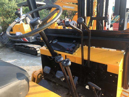 Komatsu fd30-2สภาพดีเก่าญี่ปุ่น มีใบอินวอยไม่เคยใช้ในไทย