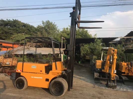 Komatsu fd30-2สภาพดีเก่าญี่ปุ่น มีใบอินวอยไม่เคยใช้ในไทย