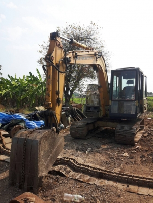 ขายแบคโฮKOMATSU.PC100-5 มีลายหัวเจาะราคา 400,000 ขายแบคโฮKOMATSU.PC100-5 มีลายหัวเจาะราคา 400,000