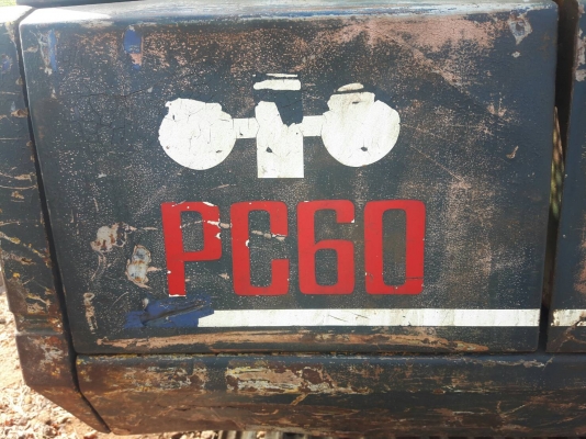 ขายแบคโฮKOMATSU.PC100-5 มีลายหัวเจาะราคา 400,000 ขายแบคโฮKOMATSU.PC100-5 มีลายหัวเจาะราคา 400,000