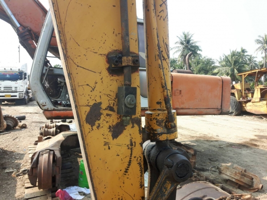 ขายแบคโฮKOMATSU.PC100-5 มีลายหัวเจาะราคา 400,000 ขายแบคโฮKOMATSU.PC100-5 มีลายหัวเจาะราคา 400,000