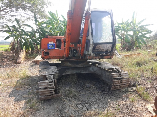 ขายแบคโฮฮิตาชิEX150-1 เครื่องดีช่างล่างไม่ดีขายตามสภาพราคา 270,000