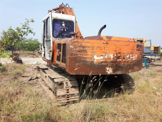 ขายแบคโฮฮิตาชิEX150-1 เครื่องดีช่างล่างไม่ดีขายตามสภาพราคา 270,000